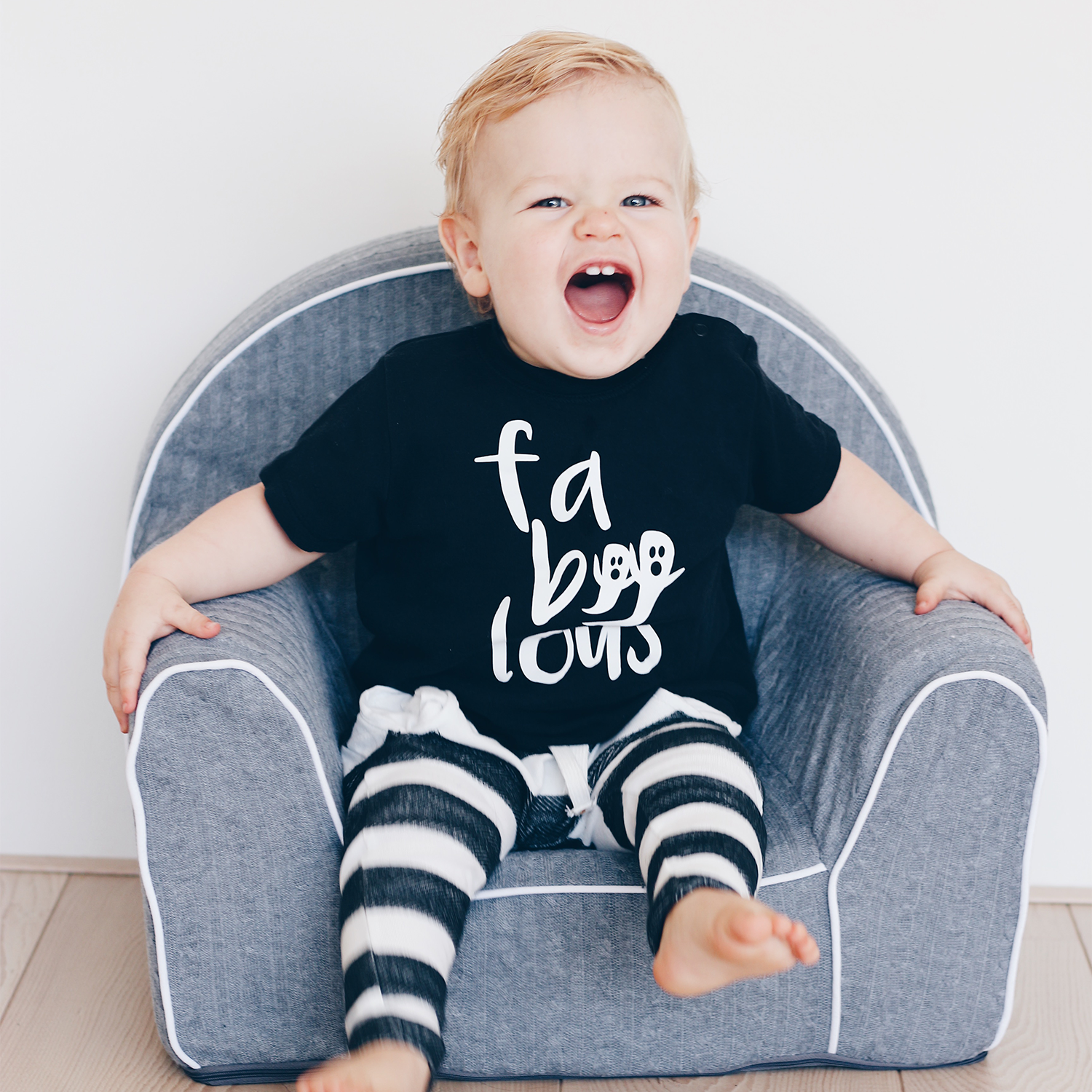 'Fa-boo-lous' baby shortsleeve shirt