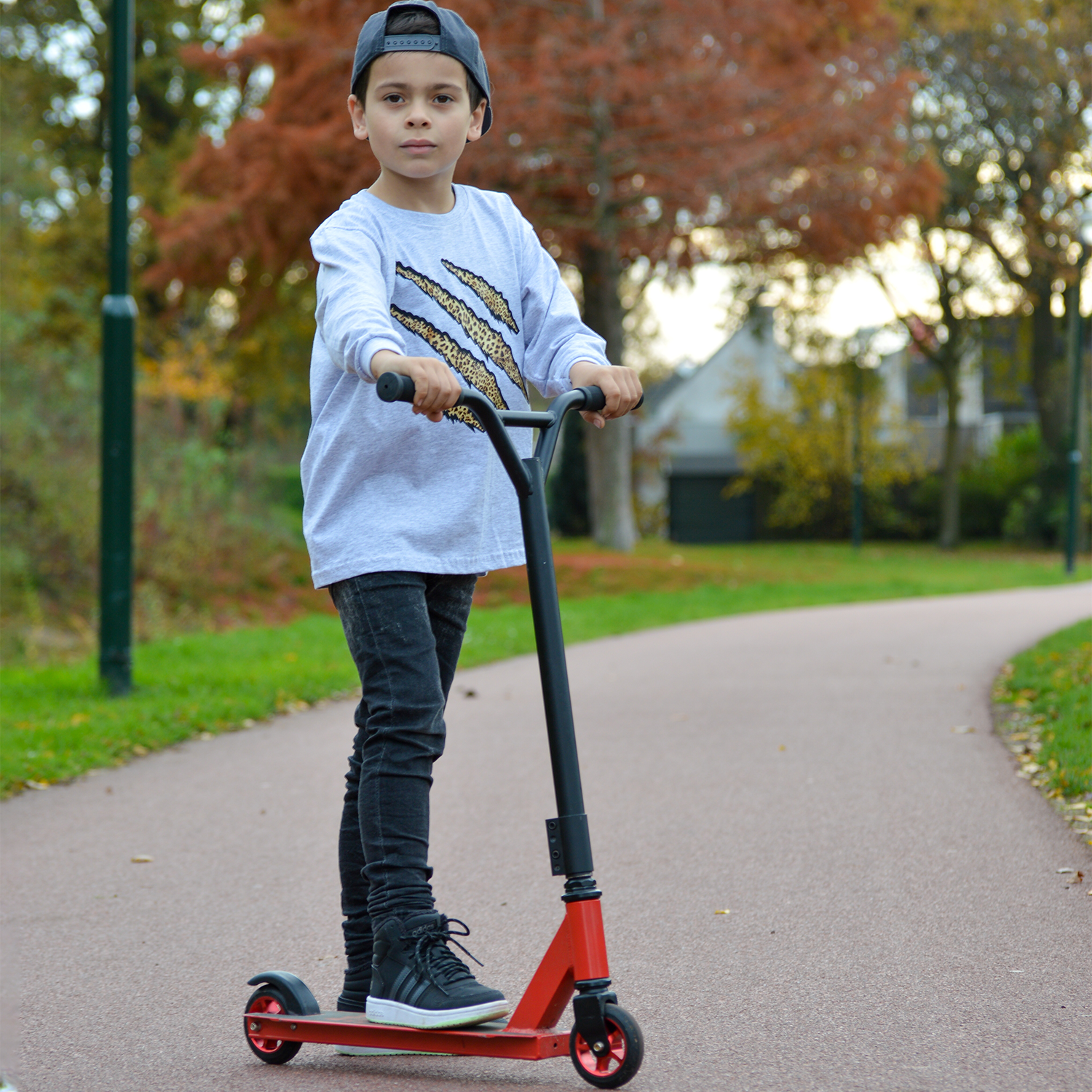 Leopard claws kids longsleeve shirt