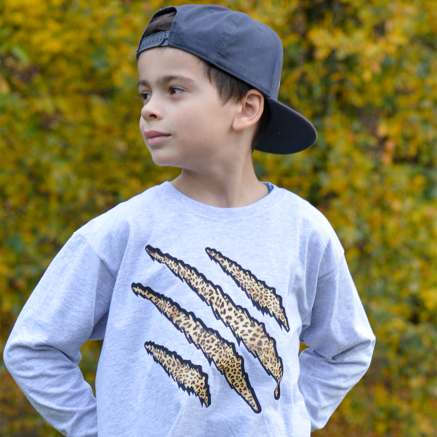 Leopard claws kids longsleeve shirt