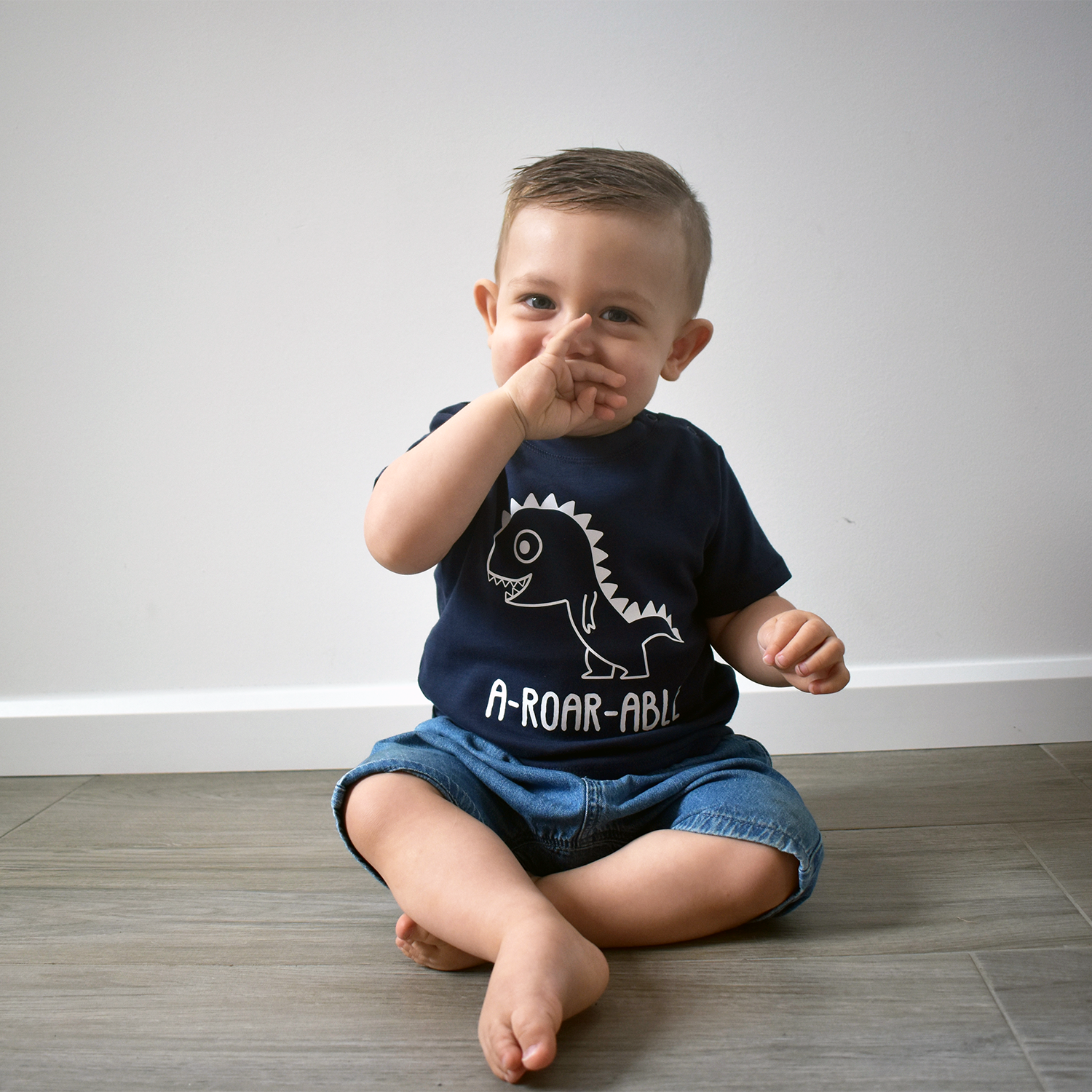 'A-roar-able' baby shortsleeve shirt