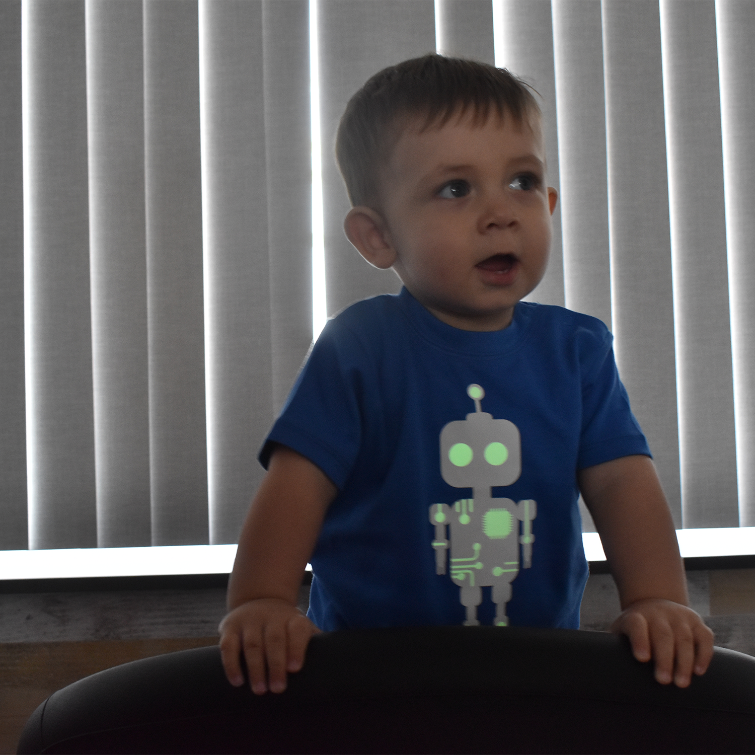 Robot glow in the dark baby shortsleeve shirt