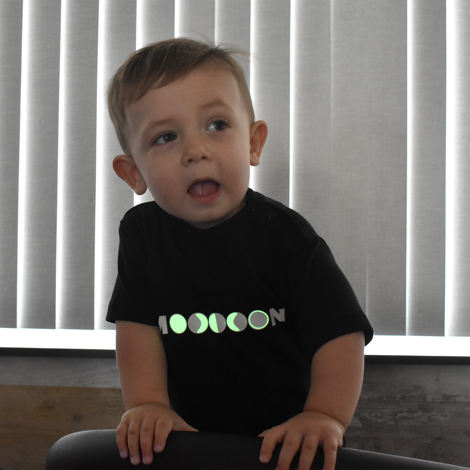 Moon glow in the dark baby shortsleeve shirt