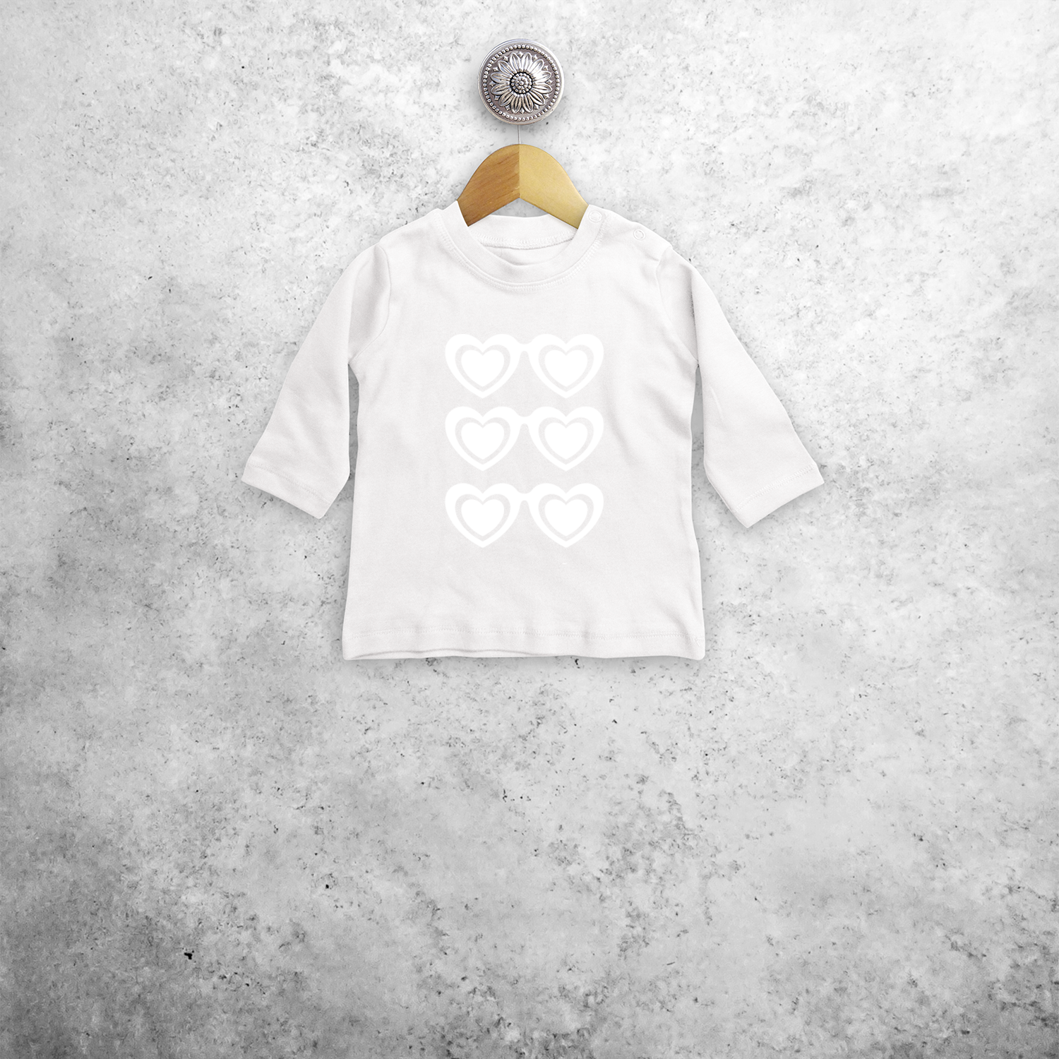 Sunglasses and hearts magic baby longsleeve shirt