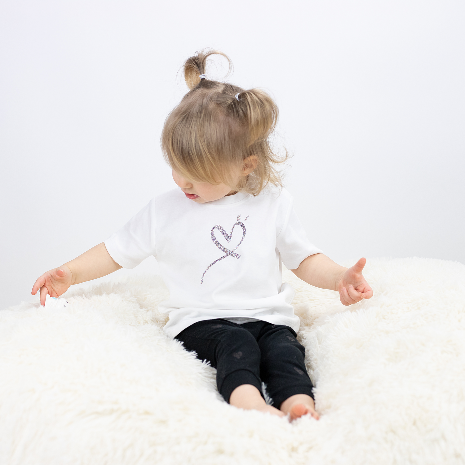 Glitter heart baby shortsleeve shirt