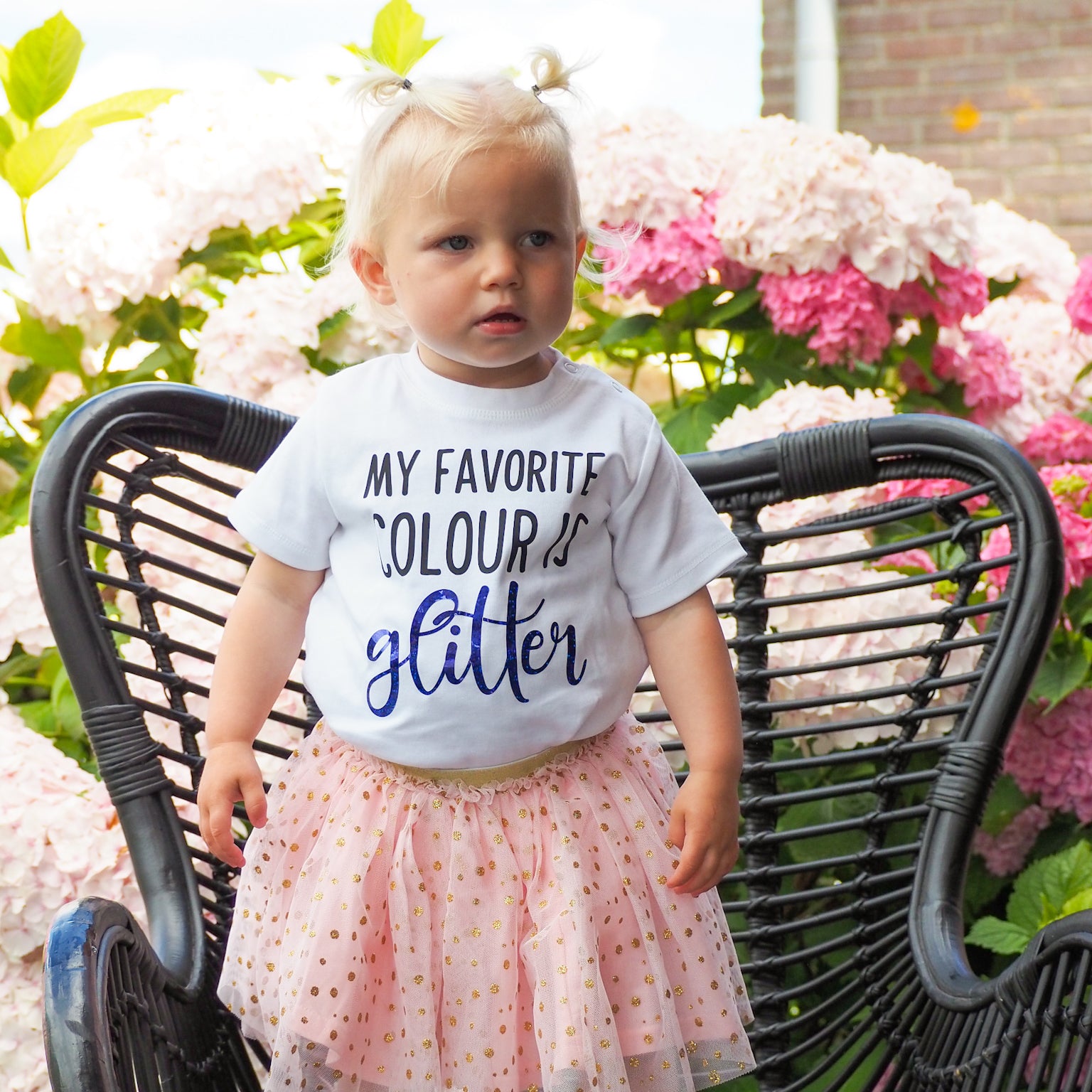 'My favorite colour is glitter' baby shortsleeve shirt