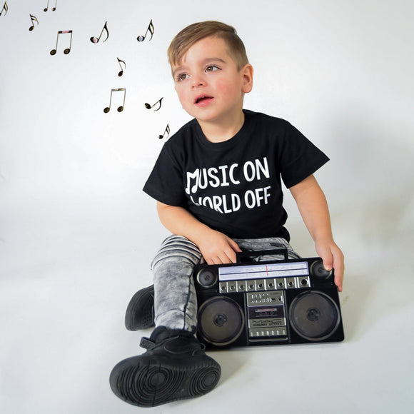 'Music on - World off' kids shortsleeve shirt