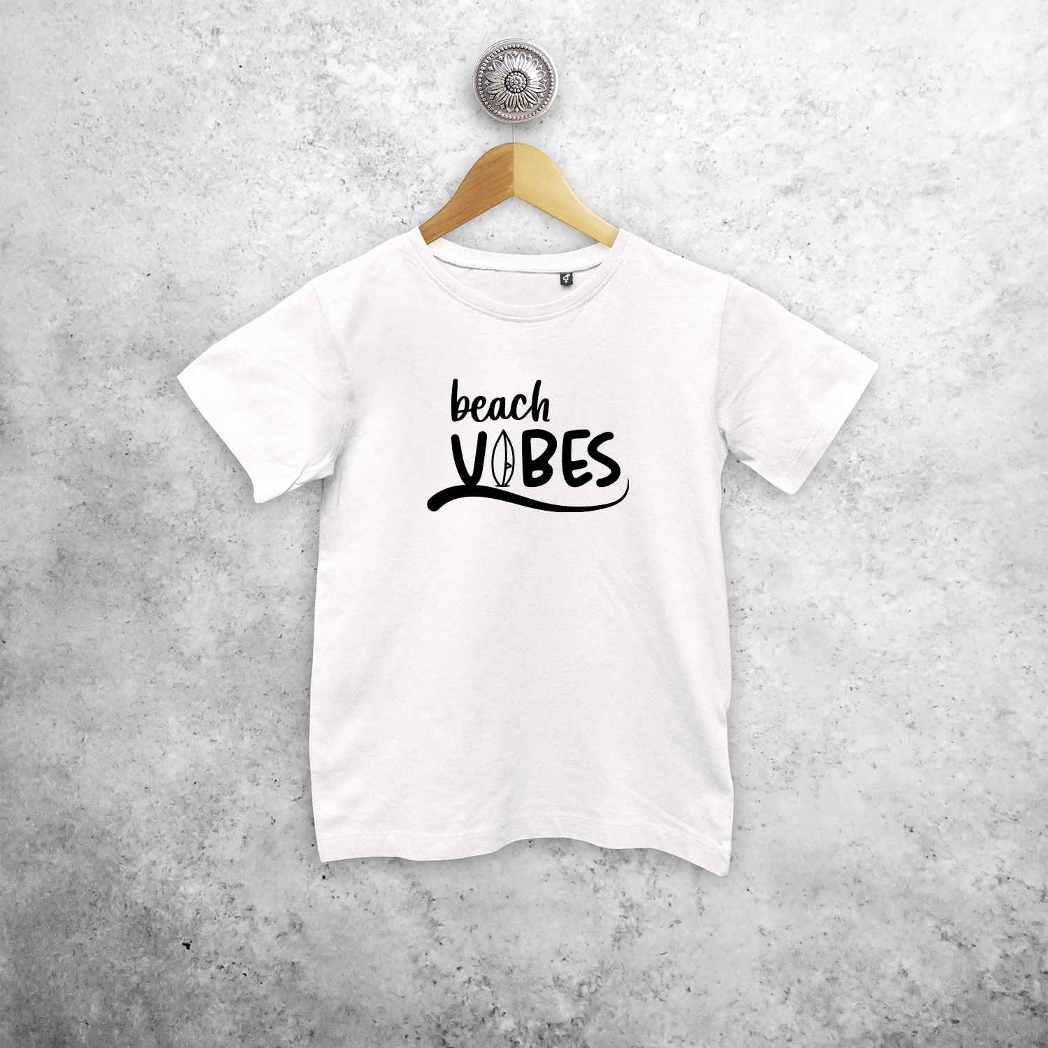 'Beach vibes' kids shortsleeve shirt