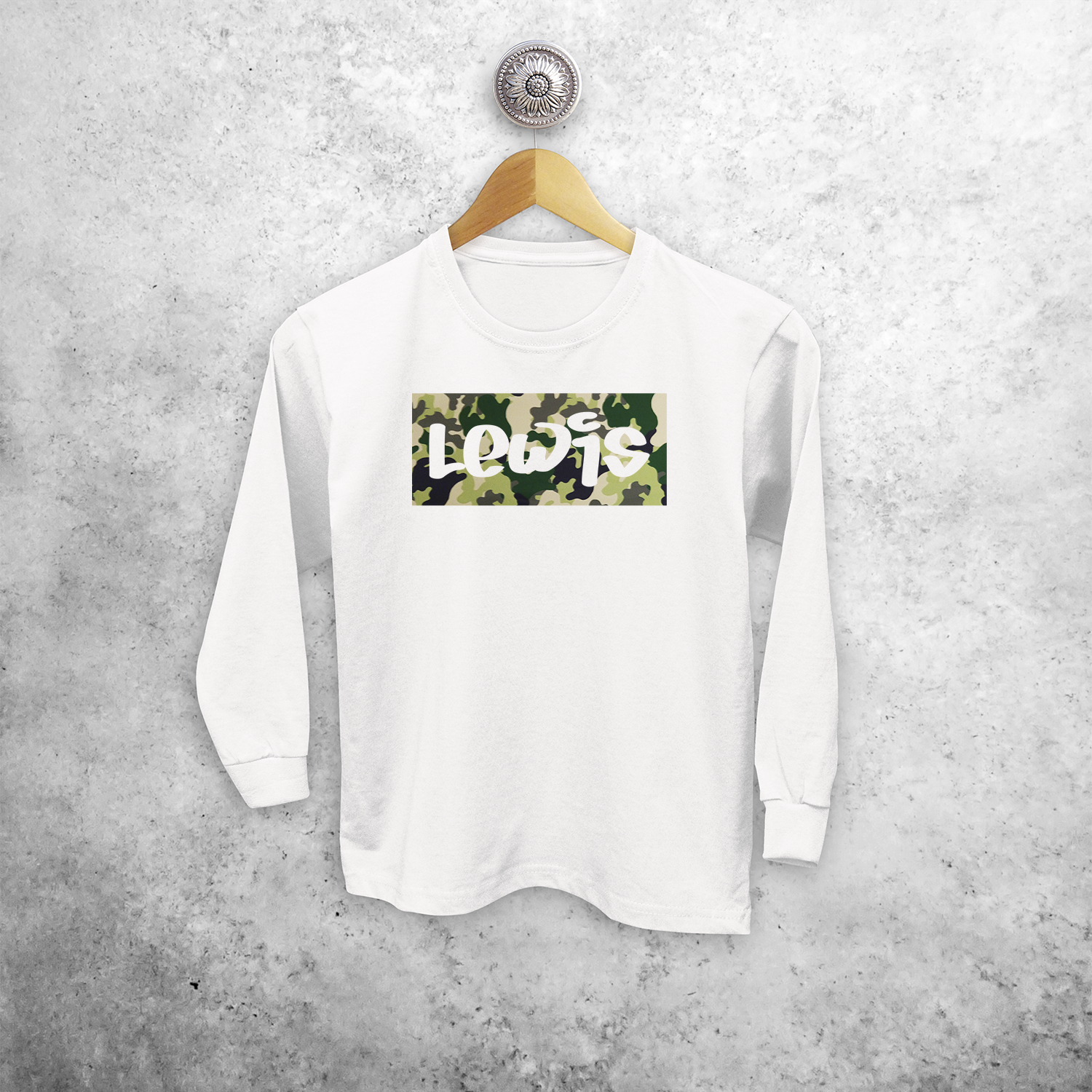 Camouflage name kids longsleeve shirt