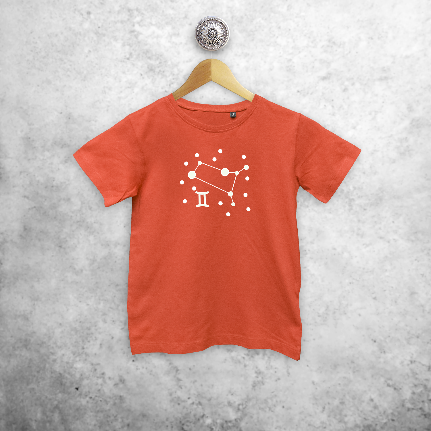 Star sign glow in the dark kids shortsleeve shirt