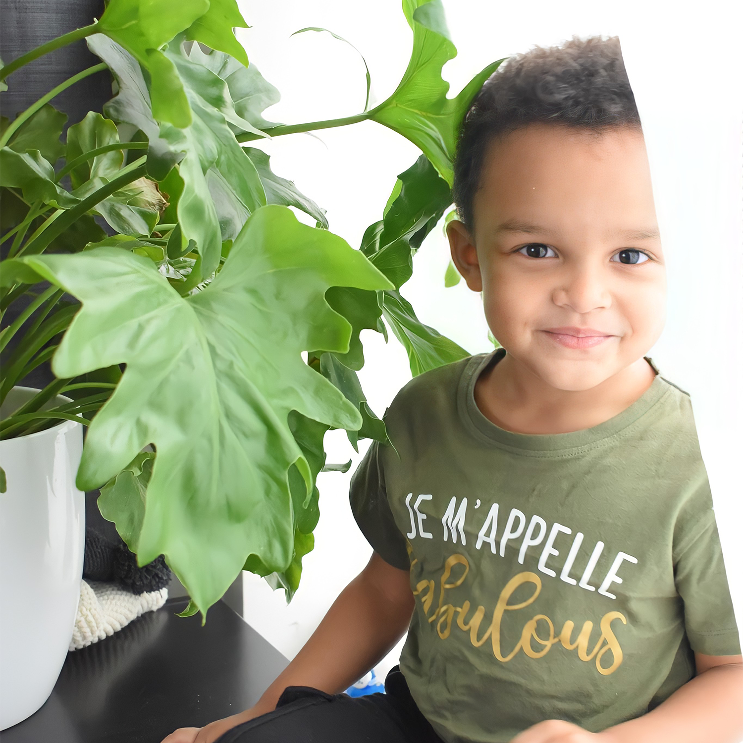 'Je m'appelle fabulous' kids shortsleeve shirt