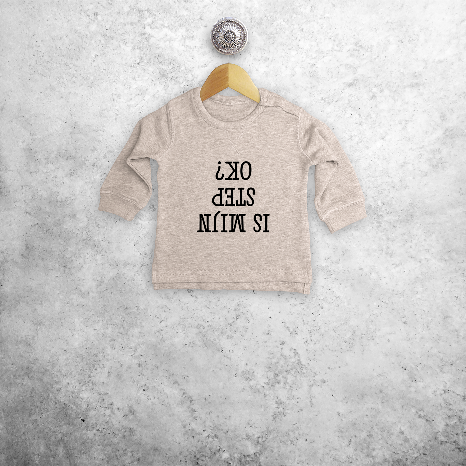 'Is mijn step ok?' baby sweater