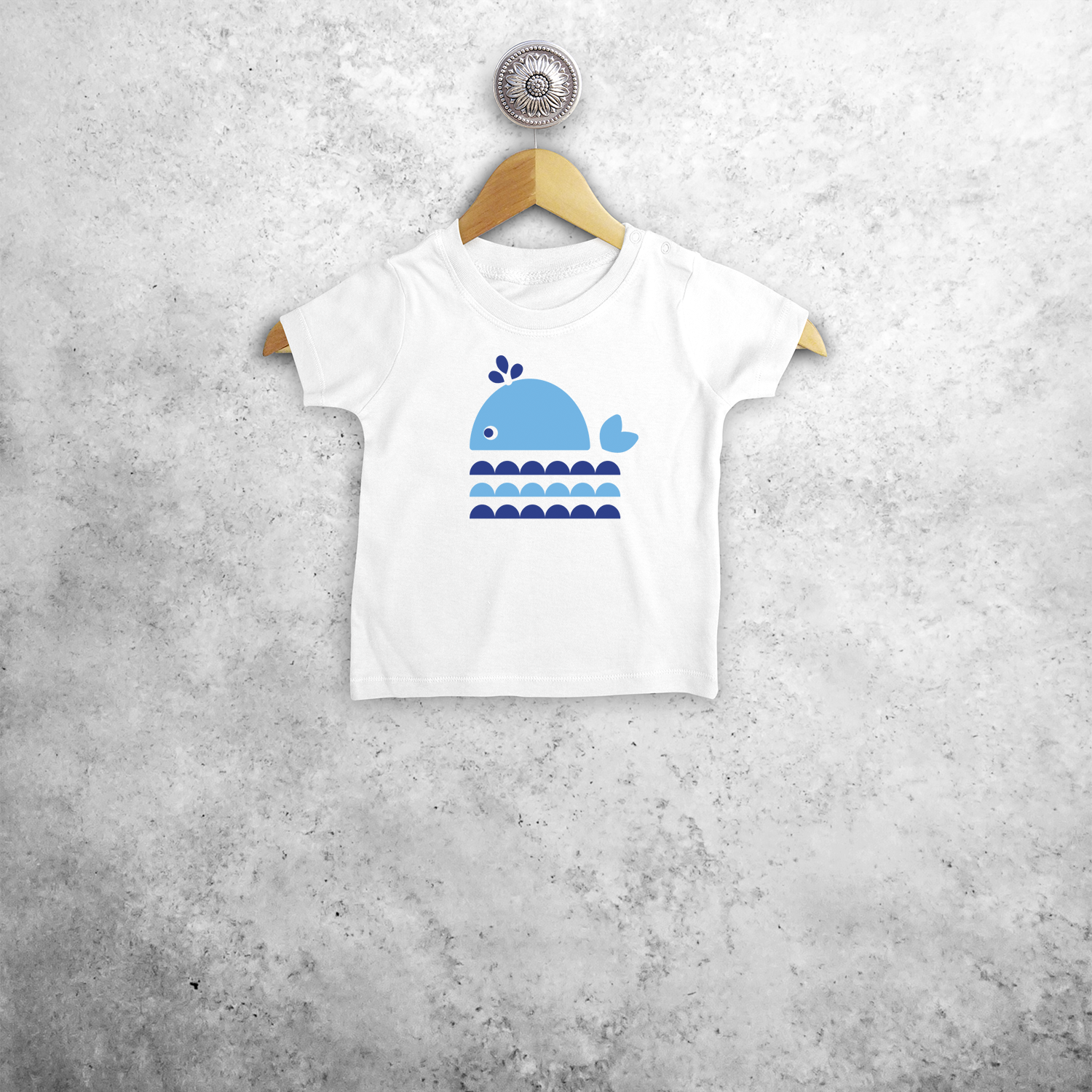 Whale baby shortsleeve shirt